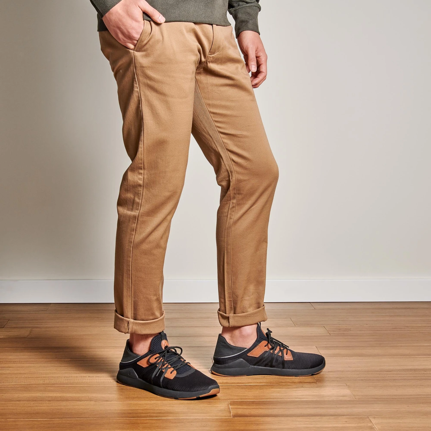 OluKai Mio Lī - Lava Rock 6 OluKai Mio Lī - Lava Rock - Image 4