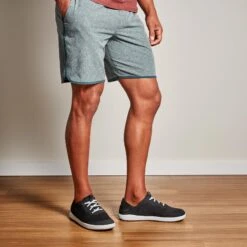 OluKai Moku Pae - Black / Blue Coral -OluKai Shop 10472 40QS 102 M MOKUPAE BlackBlueCoral