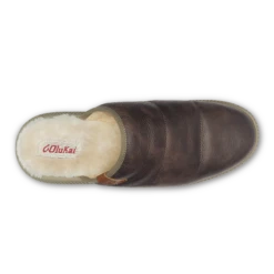 OluKai Mua 'Ili - Dark Wood / Silt 13 OluKai Mua 'Ili - Dark Wood / Silt -OluKai Shop 10502 6321 004 M MuaIli DkwSilt