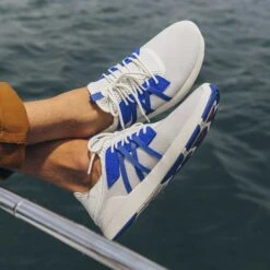 OluKai Holo - Bright White / Cobalt -OluKai Shop 10513 WB5R 101 Holo