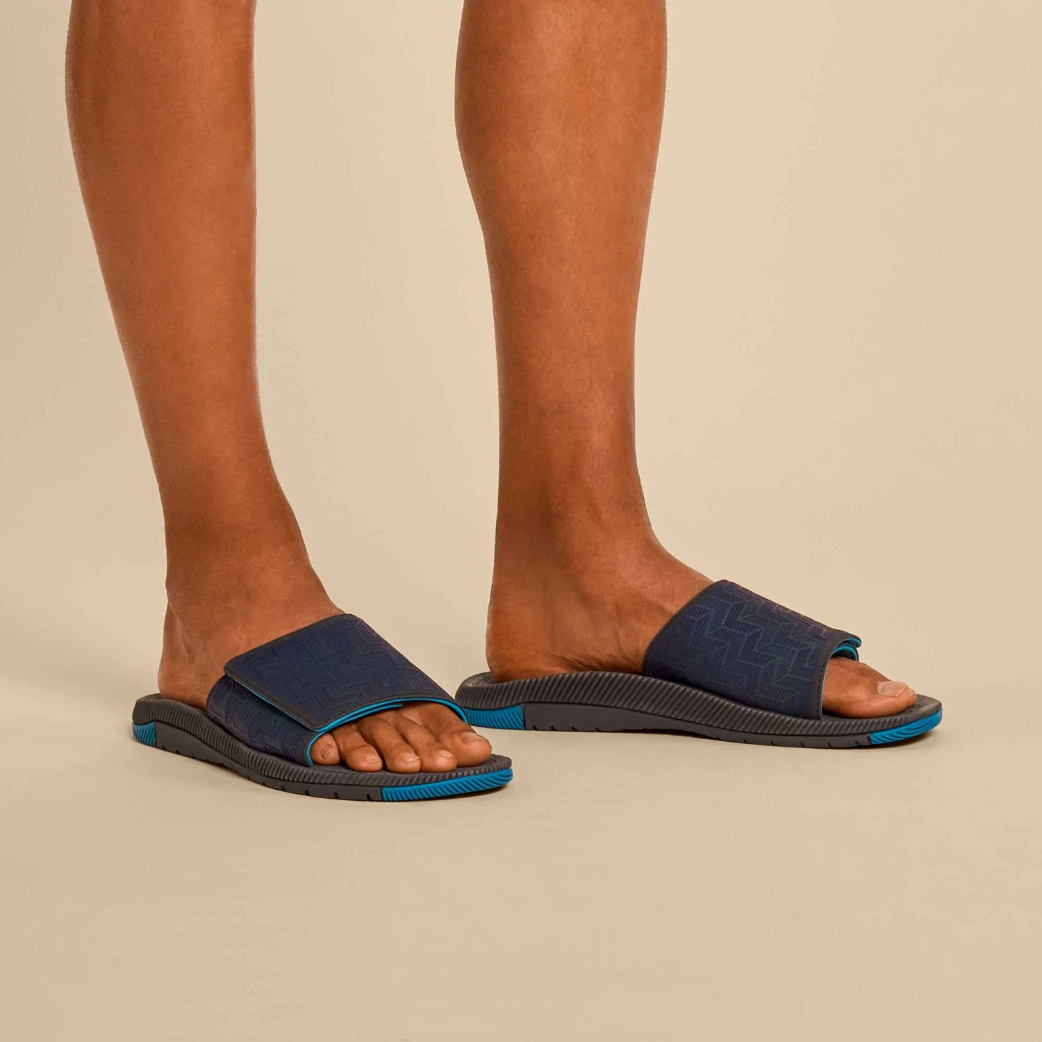 OluKai ‘Awiki ‘Olu - Trench Blue / Pavement 4 OluKai ‘Awiki ‘Olu - Trench Blue / Pavement - Image 2