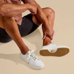 OluKai Lae‘ahi Pili - White / Aloha -OluKai Shop 10523 4RHA 102 M LAE AHIPILI WhiteAloha d2ca0047 7de1 43bb 88cc 04381b435c50