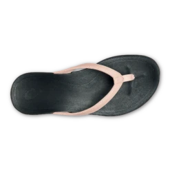 OluKai Ho‘ōpio - Petal Pink Metallic / Black -OluKai Shop 20294 NK40 004 W Hoopio PepmBlk