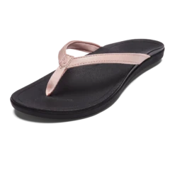 OluKai Ho‘ōpio - Petal Pink Metallic / Black -OluKai Shop 20294 NK40 AMZ Ho opio PetalPinkMetallicBlack