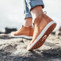 OluKai Hawai‘iloa Manu Hope - Fox / Off White -OluKai Shop 20397 FX18 W 102 HawaiiloaManuHope FoxOfw