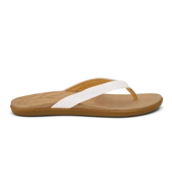 OluKai Honu - Bright White / Golden Sand