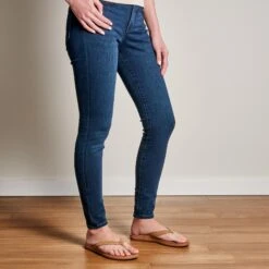 OluKai ‘Aukai - Tan 11 OluKai ‘Aukai - Tan -OluKai Shop 20442 3434 102 W AUKAI TanTan