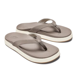 OluKai Nu‘a Pi‘o - Warm Taupe 10 OluKai Nu‘a Pi‘o - Warm Taupe -OluKai Shop 20445 WMWM 003 W NuaPio WmTpWmTp