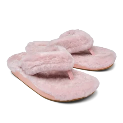 OluKai Kīpe'a Heu - Pink Clay -OluKai Shop 20464 QYQY 003 W KipeaHeu PinkClayPinkClay