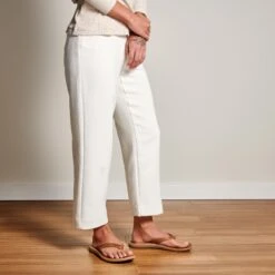 OluKai Kāpehe Luana - Sahara 11 OluKai Kāpehe Luana - Sahara -OluKai Shop 20468 FMFM 102 W KAPEHELUANA SaharaSahara 2