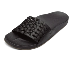 OluKai Kāmola - Black -OluKai Shop 20497 4040 AMZ W Kamola BlkBlk