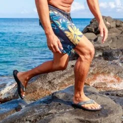 OluKai ‘Ohana - Stone -OluKai Shop Ohana Stone galleryimage 05 45bd78ea 94b1 4963 af5e 2098eef5bd23