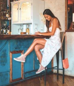 OluKai Pīlahi - Whisper Pink -OluKai Shop pilahi gallery 03